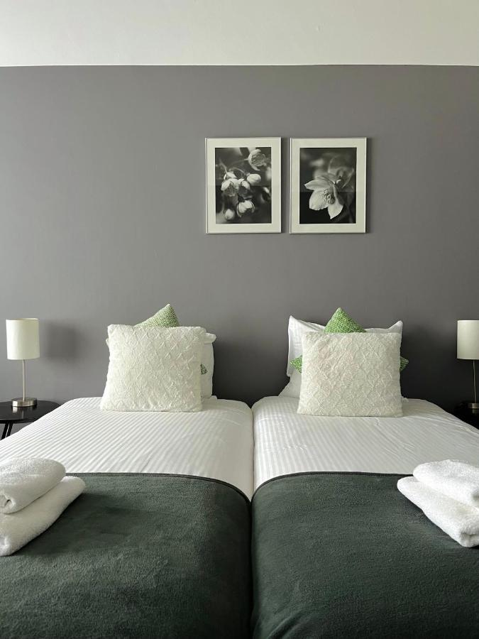 Hotel Molengroet Noord-Scharwoude Extérieur photo